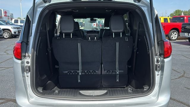 2026 Chrysler Voyager VOYAGER LX