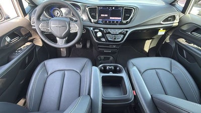2026 Chrysler Voyager VOYAGER LX
