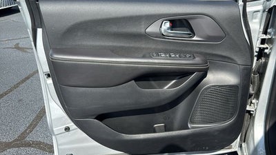 2026 Chrysler Voyager VOYAGER LX