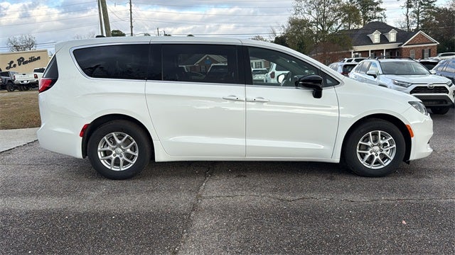 2026 Chrysler Voyager VOYAGER LX
