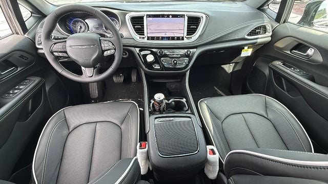 2027 Chrysler Pacifica PACIFICA LIMITED