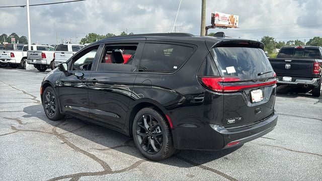 2027 Chrysler Pacifica PACIFICA LIMITED