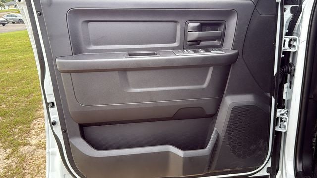 2027 RAM Ram 3500 RAM 3500 TRADESMAN CREW CAB 4X4 6'4' BOX