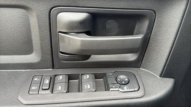 2027 RAM Ram 3500 RAM 3500 TRADESMAN CREW CAB 4X4 6'4' BOX