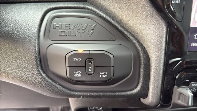 2027 RAM Ram 3500 RAM 3500 TRADESMAN CREW CAB 4X4 6'4' BOX