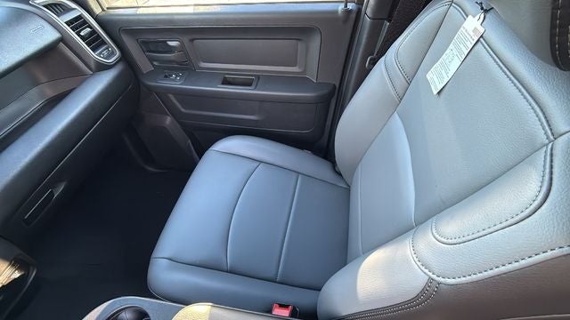 2027 RAM Ram 3500 RAM 3500 TRADESMAN CREW CAB 4X4 6'4' BOX