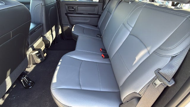 2027 RAM Ram 3500 RAM 3500 TRADESMAN CREW CAB 4X4 6'4' BOX