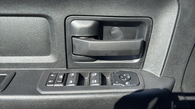 2027 RAM Ram 3500 RAM 3500 TRADESMAN CREW CAB 4X4 6'4' BOX