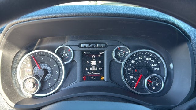 2027 RAM Ram 3500 RAM 3500 TRADESMAN CREW CAB 4X4 6'4' BOX