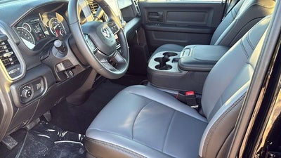 2027 RAM Ram 3500 RAM 3500 TRADESMAN CREW CAB 4X4 6'4' BOX