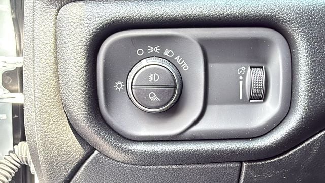 2026 RAM Ram 3500 RAM 3500 TRADESMAN CREW CAB 4X4 6'4' BOX