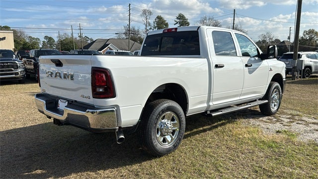 2026 RAM Ram 3500 RAM 3500 TRADESMAN CREW CAB 4X4 6'4' BOX