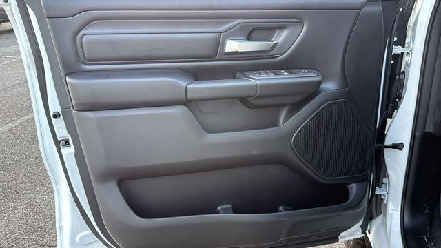 2026 RAM 1500 RAM 1500 EXPRESS CREW CAB 4X4 5'7' BOX
