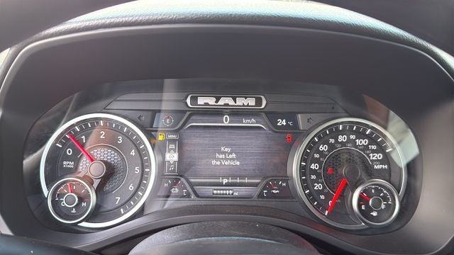2026 RAM 1500 RAM 1500 EXPRESS CREW CAB 4X4 5'7' BOX