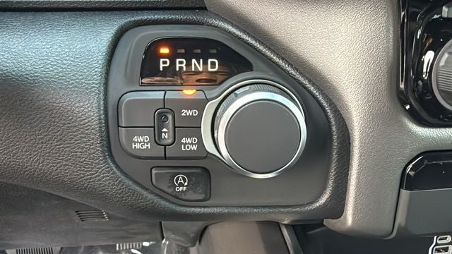 2026 RAM 1500 RAM 1500 EXPRESS CREW CAB 4X4 5'7' BOX