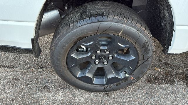 2026 RAM 1500 RAM 1500 EXPRESS CREW CAB 4X4 5'7' BOX