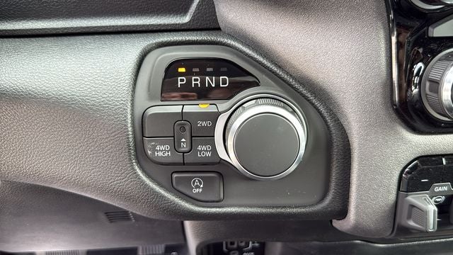 2026 RAM Ram 1500 RAM 1500 TRADESMAN CREW CAB 4X4 5'7' BOX