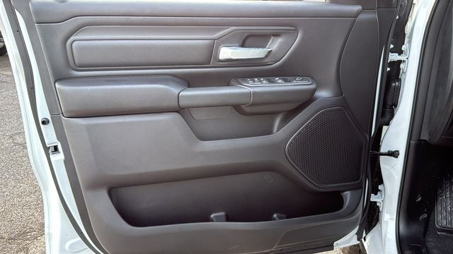 2026 RAM 1500 RAM 1500 EXPRESS CREW CAB 4X4 5'7' BOX