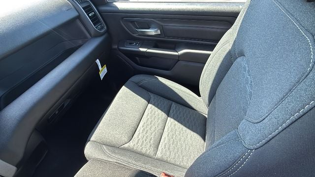2026 RAM Ram 1500 RAM 1500 TRADESMAN CREW CAB 4X4 5'7' BOX