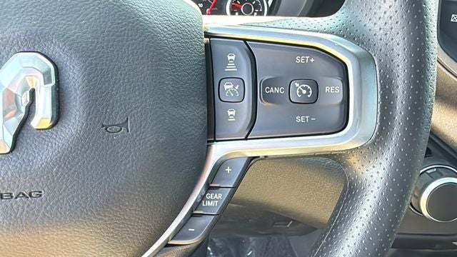 2026 RAM Ram 1500 RAM 1500 TRADESMAN CREW CAB 4X4 5'7' BOX