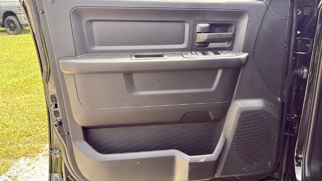 2027 RAM Ram 2500 RAM 2500 TRADESMAN CREW CAB 4X4 6'4' BOX