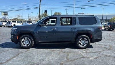 2023 Jeep Wagoneer Base
