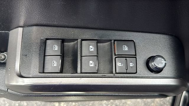 2022 Toyota Tacoma 4WD SR