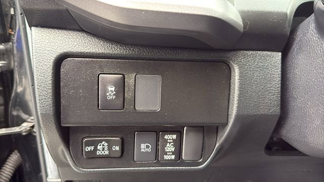 2022 Toyota Tacoma 4WD SR