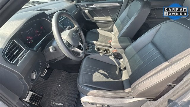 2023 Volkswagen Tiguan SE R-Line Black