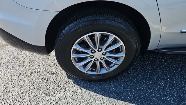 2022 Buick Enclave Essence