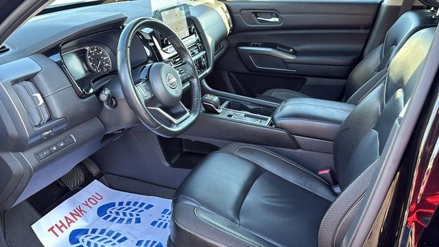 2022 Nissan Pathfinder SL