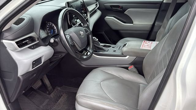2021 Toyota Highlander Hybrid LE