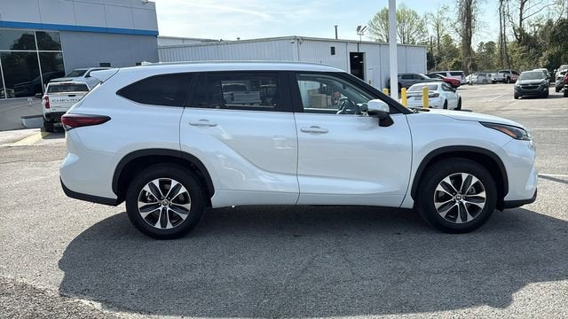 2025 Toyota Highlander LE