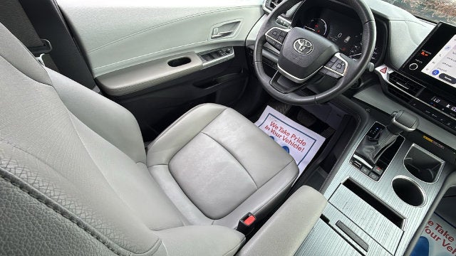 2025 Toyota Sienna XLE