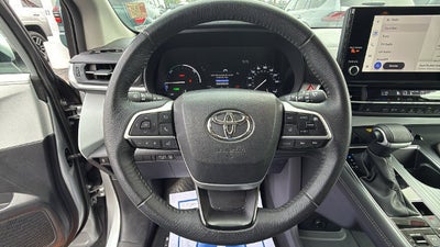 2025 Toyota Sienna XLE