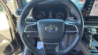 2023 Toyota Sienna XLE