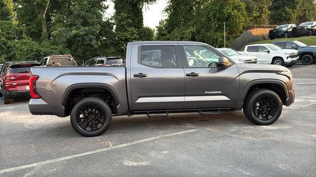 2022 Toyota Tundra 4WD SR5