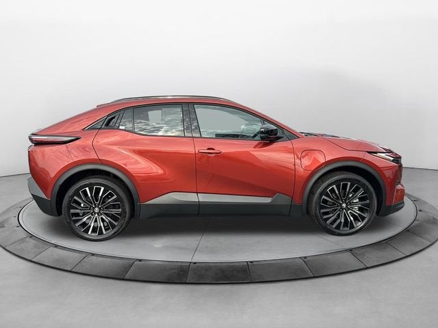 2026 Toyota C-HR SE