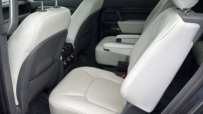 2025 Land Rover Defender X-Dynamic SE