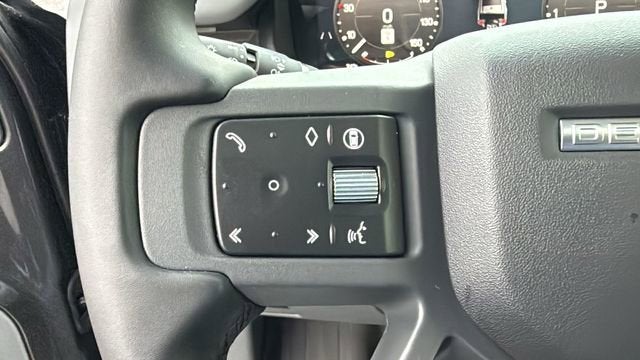 2025 Land Rover Defender X-Dynamic SE