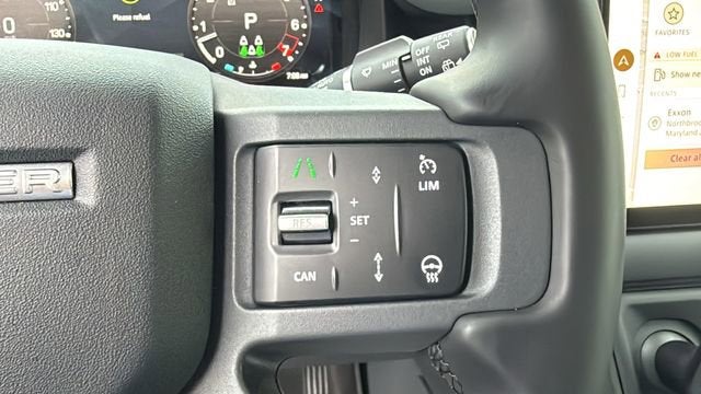 2025 Land Rover Defender X-Dynamic SE